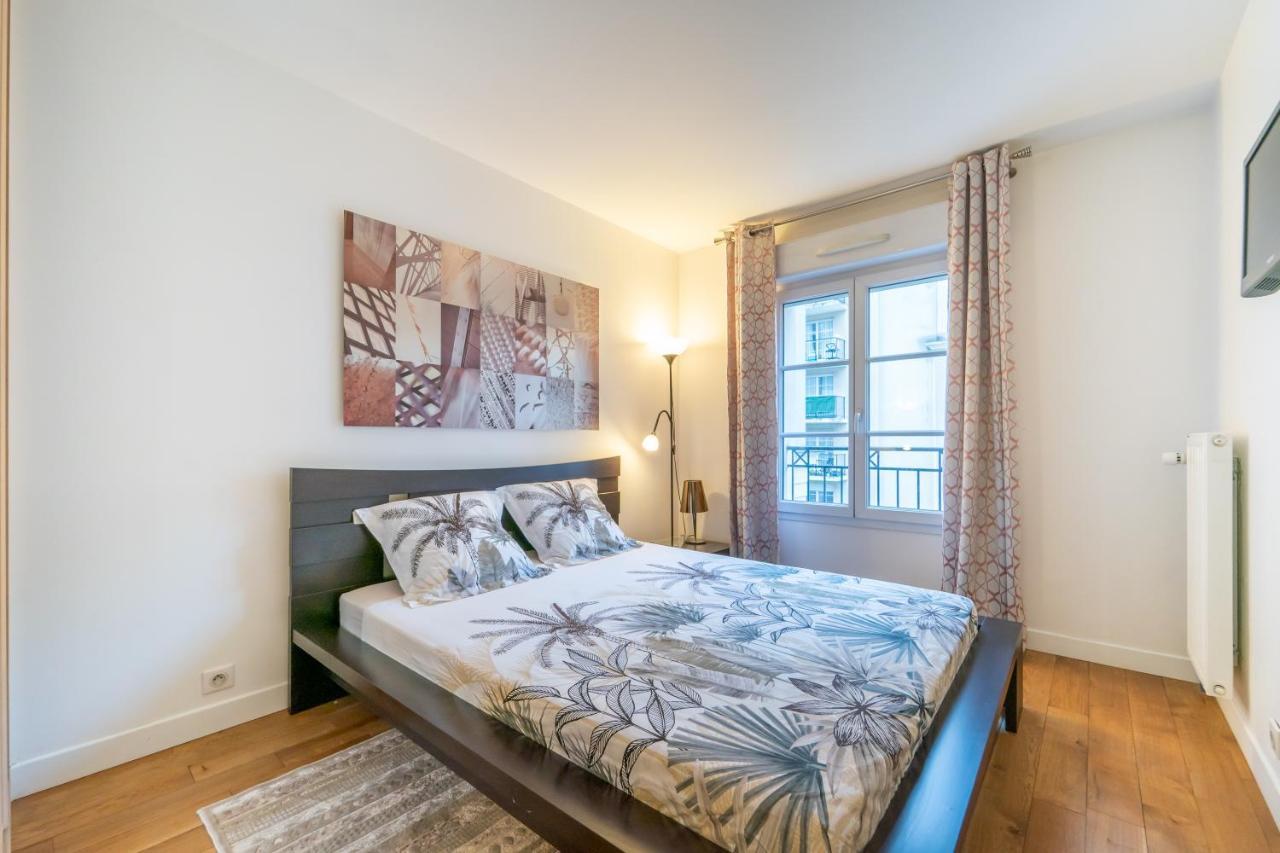 Апартаменти Havre De Paix - Appt Avec Terrasse Курбевуа Екстер'єр фото